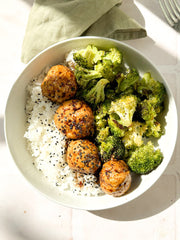 Sesame chicken meatballs with rice